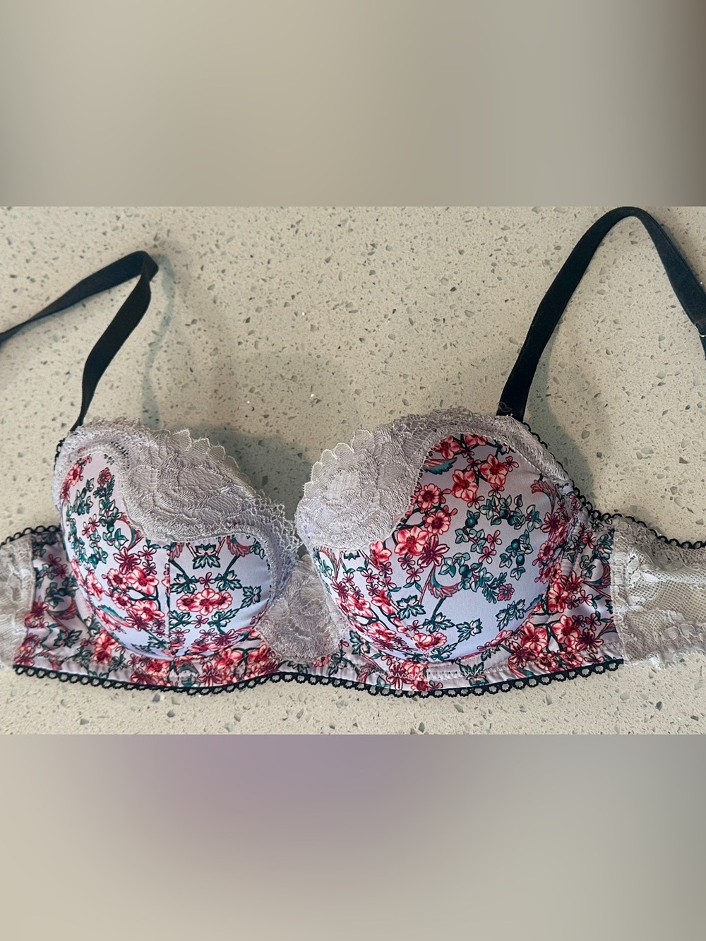Victoria's Secret Floral Lace Underwire Bra in Pink, Red & Black